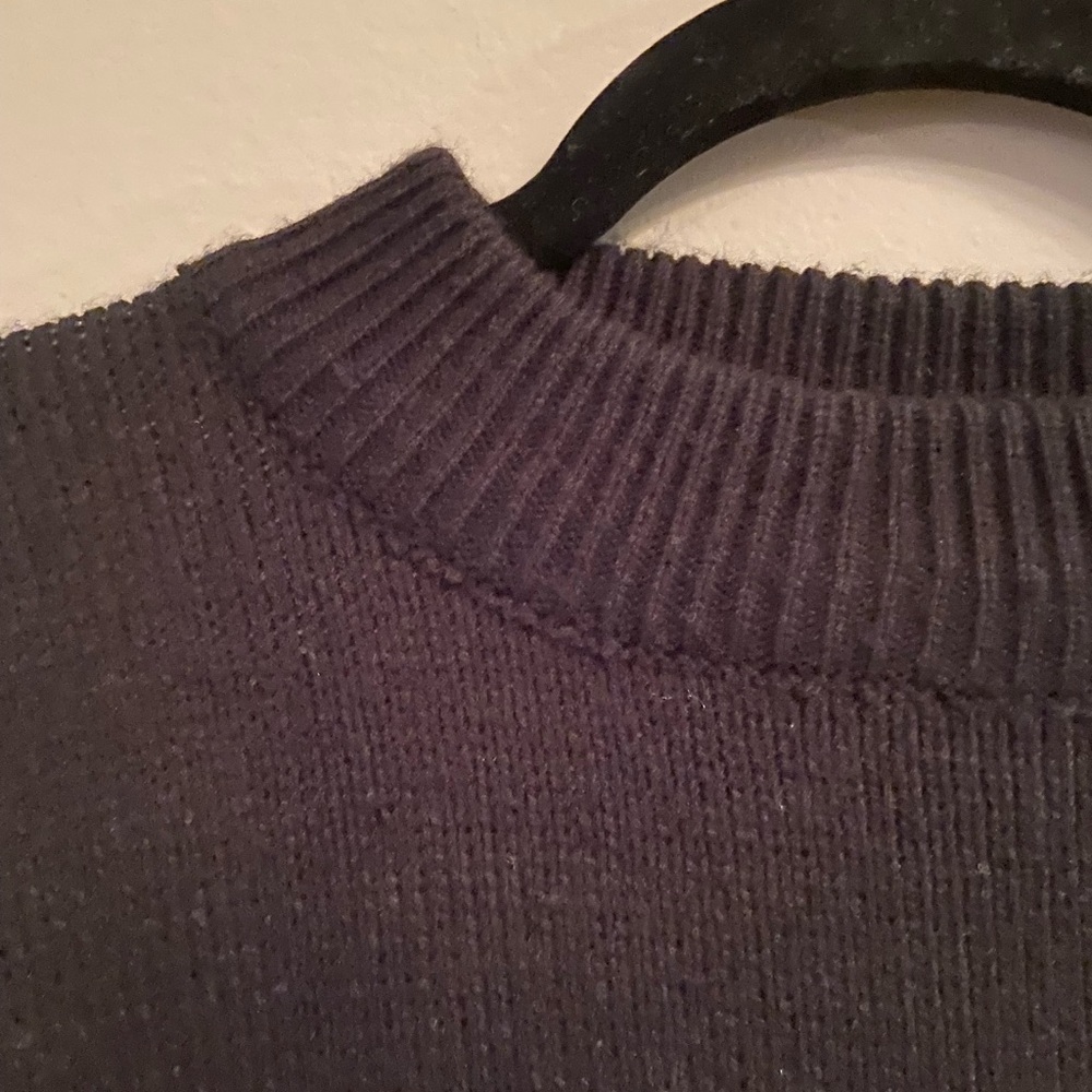 Black and White Knit Sweater - Picture 14 of 15